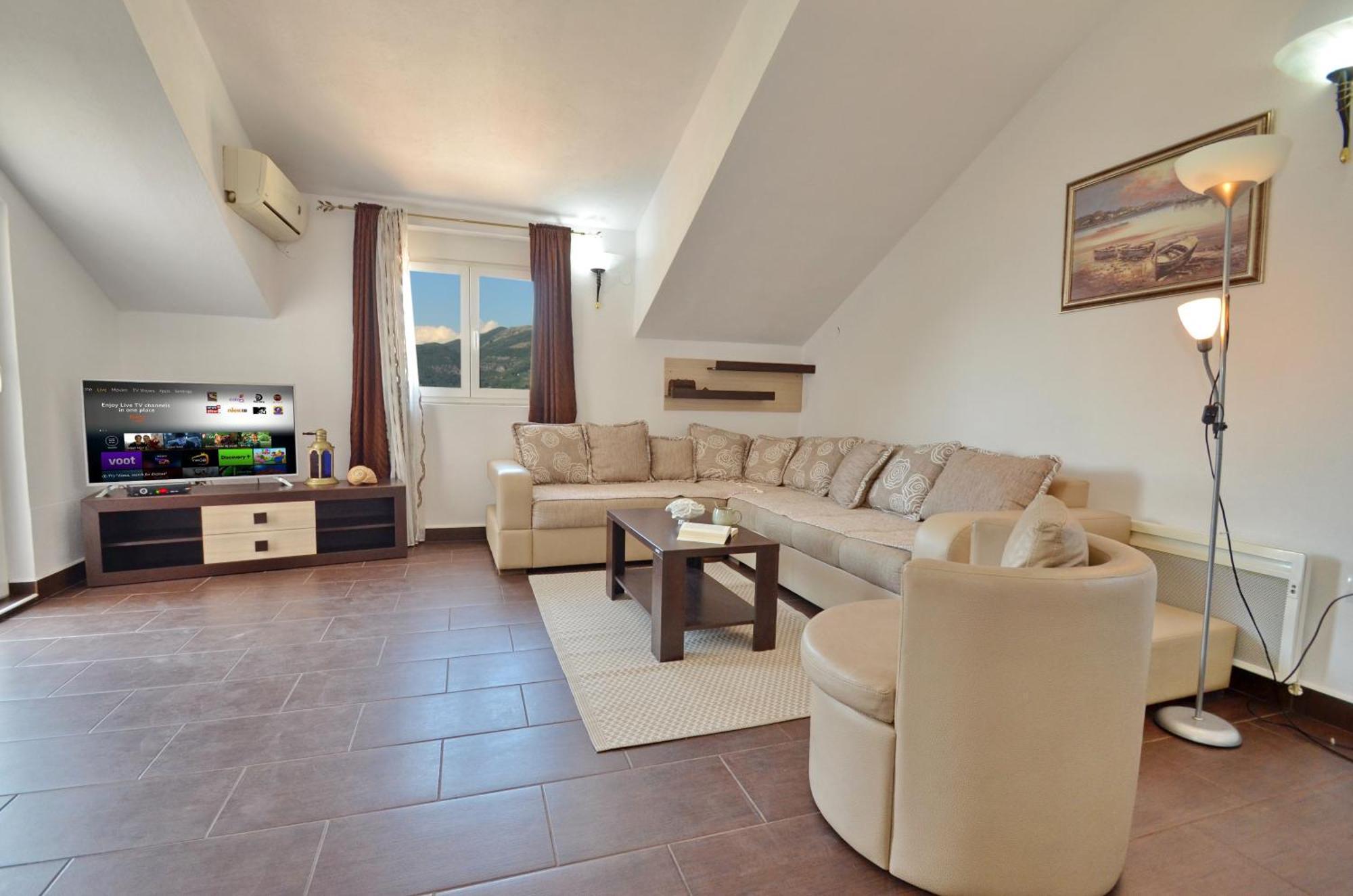 Stradioti Apartments Tivat Ruang foto